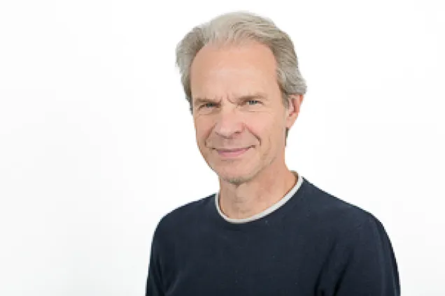 Portrait of Dennis Hasselquist. Photo.