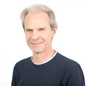 Portrait of Dennis Hasselquist. Photo.